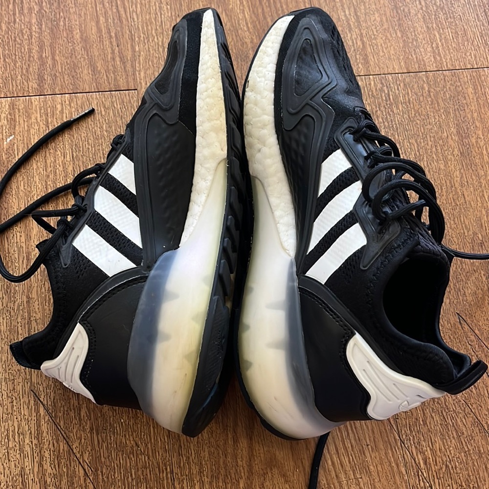 Adidas 8.5 /
